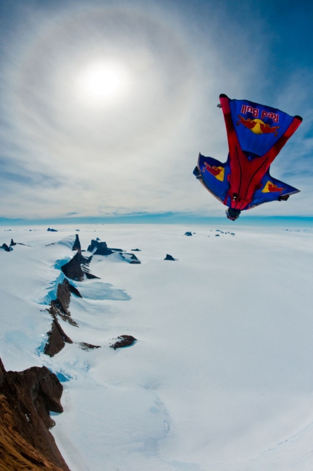 Валерий Розов прыгнул с Ульветанны! (Альпинизм, ульветанна, земля королевы мод, ulvetanna, антарктида, base)