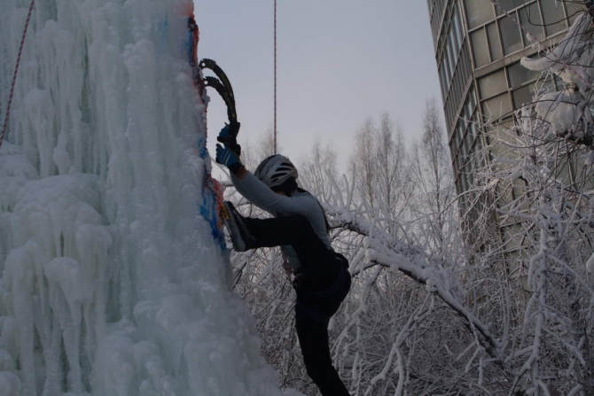 Чемпионат Томской области по ледолазанию 2010 (Ледолазание/drytoolling, тфа, 2010 чемпионат, томская область, такт, альпклуб, ледолазание)