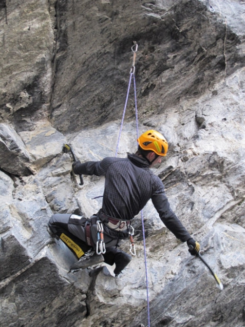 Сезон World Ice Climbing 3. Отчет Валентина Сипавина. (Ледолазание/drytoolling, ледолазание, валентин сипавин)