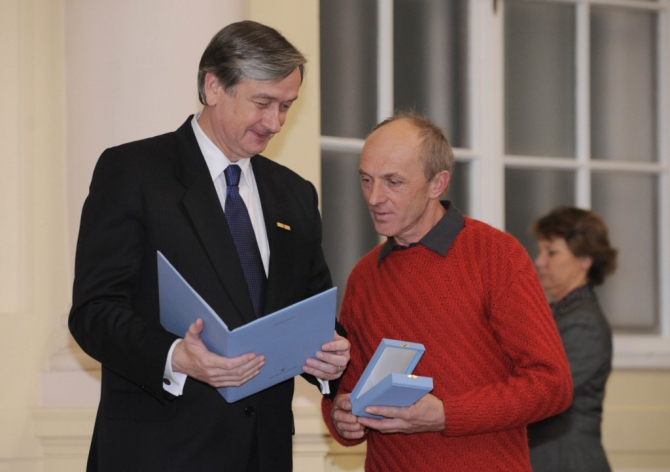 Орден за Заслуги для словенских альпинистов (Альпинизм, силво каро, francek knez, silvo karo, награда нашла героя, события, словения)