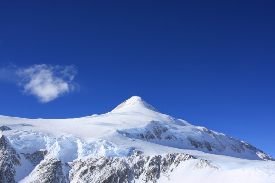 Антарктида - рассчитывать только на себя (Путешествия, 7 вершин, альпинизм. пик винсон, путешествия)