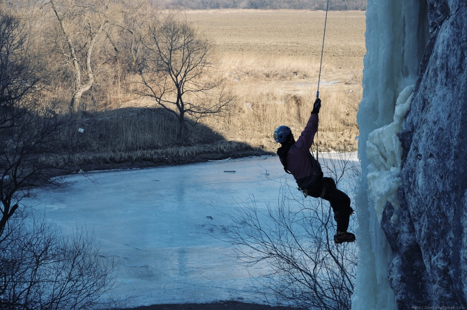 Ледовые вести с далёких окраин ;, Ледолазание/drytoolling, ищенко, саня, замутили, запилили, залили, февраль, суббота, вертикальный, край, приморский, 2011, екатериновка, приморье, находка, восток, лёд, ледолазание)