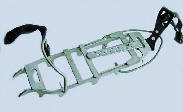 "ЖЕЛЕЗО", С КОТОРЫМ МЫ ХОДИЛИ. Ленинградская экспериментальная судоверфь (ЛЭС, Альпинизм, снаряжение 1960-1980 гг. нпо лавочкина.)