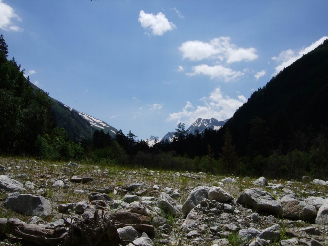 Хорошо там, где нас нет-1 (Запрещённые прогулки по заповедным местам). (Альпинизм, муруджу, рассказ, экология, фото, соло)