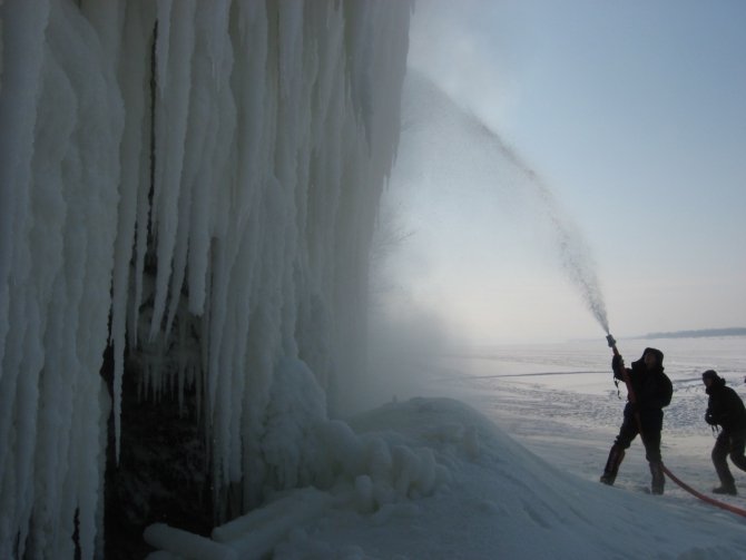 Как мы заливали сосулю к ICE CAMEL 2011 (Альпинизм, ледолазание, драйтулинг, drytooling, самара, risc, альпина, o`clock, медведи)