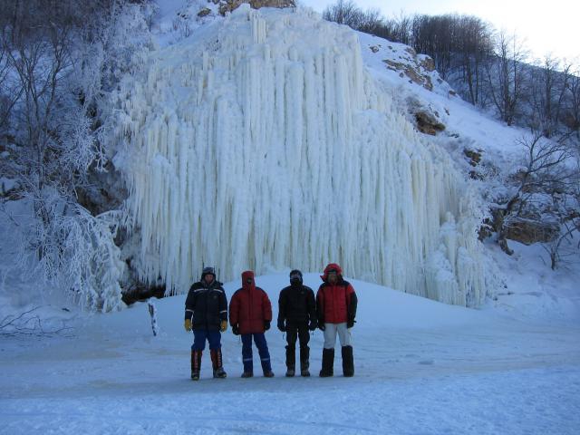 Как мы заливали сосулю к ICE CAMEL 2011 (Альпинизм, ледолазание, драйтулинг, drytooling, самара, risc, альпина, o`clock, медведи)