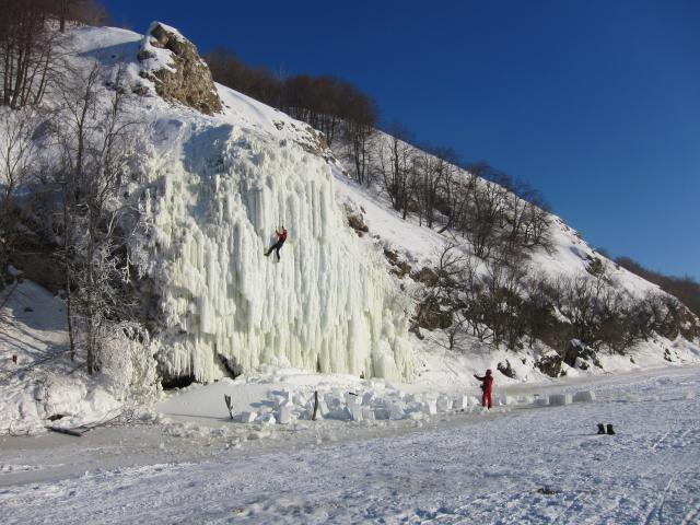 Как мы заливали сосулю к ICE CAMEL 2011 (Альпинизм, ледолазание, драйтулинг, drytooling, самара, risc, альпина, o`clock, медведи)