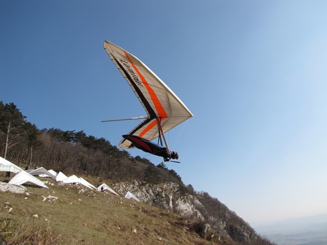 Дельтапланеризм - Aeros Winter  Race 2011 - соревнования не были разыграны (Воздух, словения)