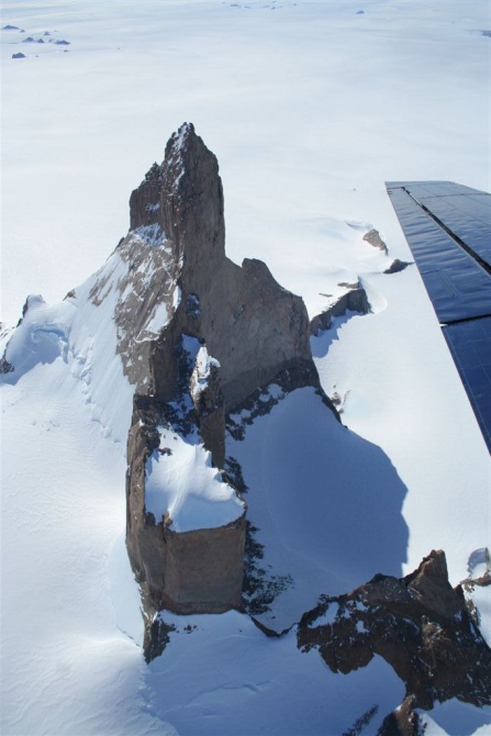 Альпинизм в Царстве Снежной Королевы (ито, норвежцы, земля королевы мод, анктарктика, ulvetanna, капсульный стиль, экспедиции)