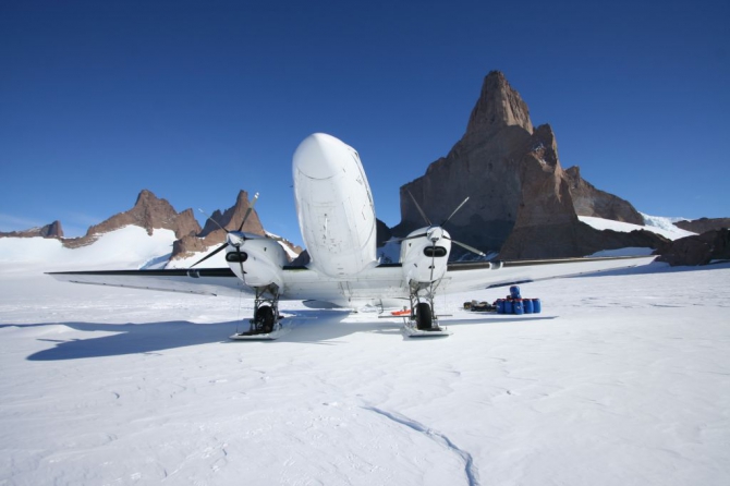 Альпинизм в Царстве Снежной Королевы (ито, норвежцы, земля королевы мод, анктарктика, ulvetanna, капсульный стиль, экспедиции)