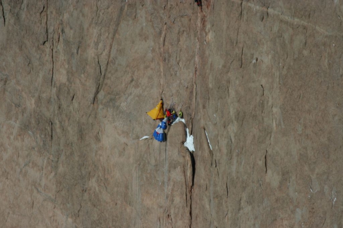 Альпинизм в Царстве Снежной Королевы (ито, норвежцы, земля королевы мод, анктарктика, ulvetanna, капсульный стиль, экспедиции)