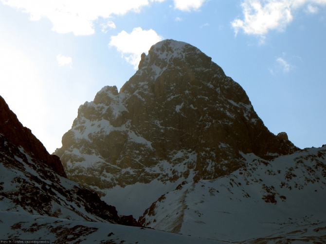 Кавказ - январь 2007. Фотоальбом (Горный туризм, горы, приэльбрусье, эльбрус, зима, снег, скалы)