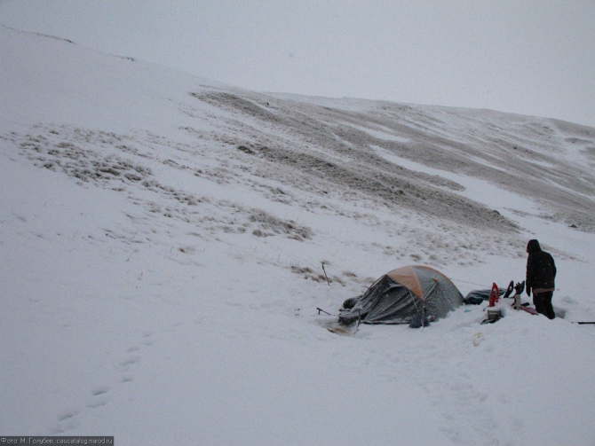 Кавказ - январь 2007. Фотоальбом (Горный туризм, горы, приэльбрусье, эльбрус, зима, снег, скалы)