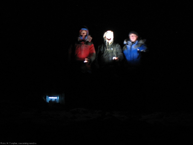 Кавказ - январь 2007. Фотоальбом (Горный туризм, горы, приэльбрусье, эльбрус, зима, снег, скалы)