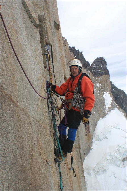 Golazo (VI 5.10 A4+, 1200m) на центральную башню Torres del Paine. Экспедиция Горного клуба. Часть первая. (Альпинизм, чили, горный клуб, патагония)
