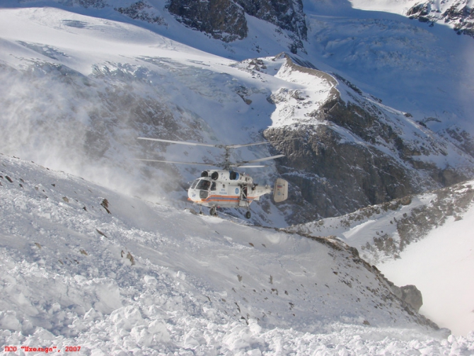 Кавказ, Адыр-су. Лавина. (Альпинизм)