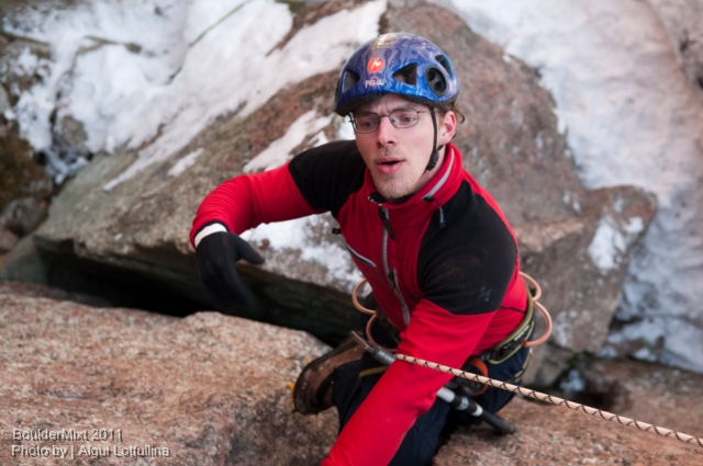 В ожидании итоговых результатов BoulderMixt 2011. Фотоальбом. (Ледолазание/drytoolling, соревнования, драйтулинг, lotfullina.ru)