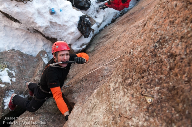 В ожидании итоговых результатов BoulderMixt 2011. Фотоальбом. (Ледолазание/drytoolling, соревнования, драйтулинг, lotfullina.ru)