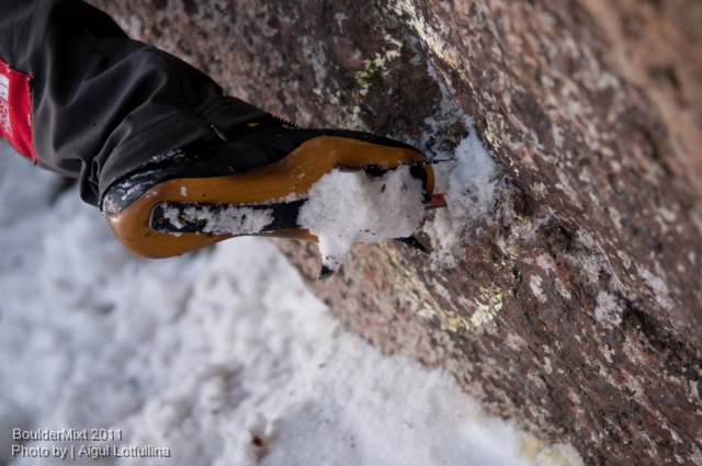 В ожидании итоговых результатов BoulderMixt 2011. Фотоальбом. (Ледолазание/drytoolling, соревнования, драйтулинг, lotfullina.ru)