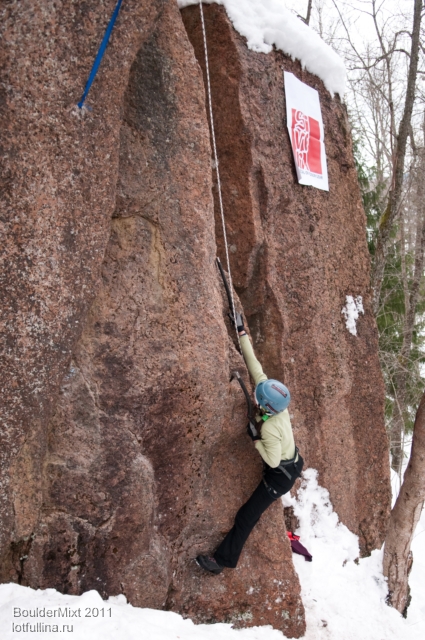 В ожидании итоговых результатов BoulderMixt 2011. Фотоальбом. (Ледолазание/drytoolling, соревнования, драйтулинг, lotfullina.ru)