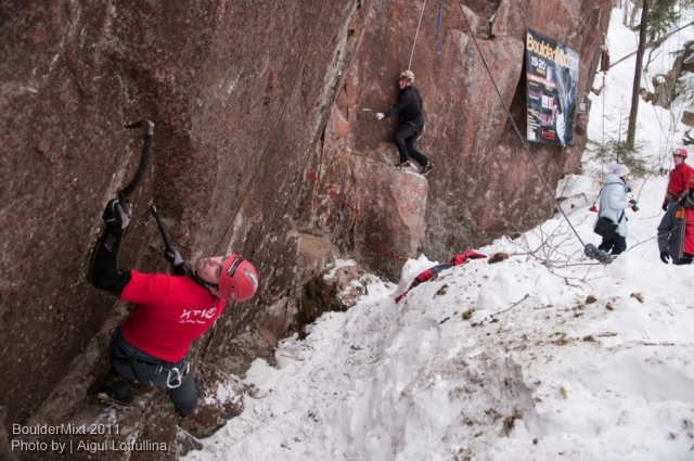 В ожидании итоговых результатов BoulderMixt 2011. Фотоальбом. (Ледолазание/drytoolling, соревнования, драйтулинг, lotfullina.ru)