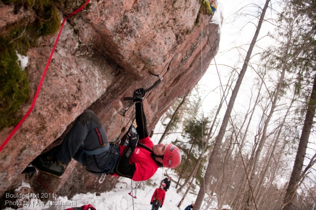 В ожидании итоговых результатов BoulderMixt 2011. Фотоальбом. (Ледолазание/drytoolling, соревнования, драйтулинг, lotfullina.ru)