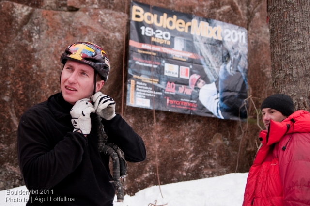В ожидании итоговых результатов BoulderMixt 2011. Фотоальбом. (Ледолазание/drytoolling, соревнования, драйтулинг, lotfullina.ru)