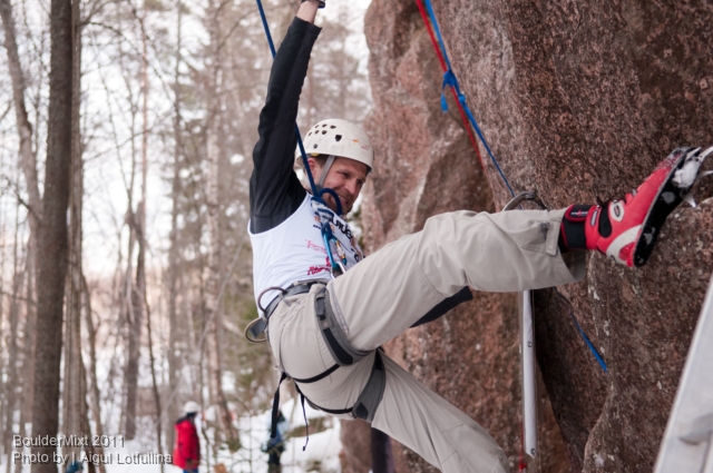 В ожидании итоговых результатов BoulderMixt 2011. Фотоальбом. (Ледолазание/drytoolling, соревнования, драйтулинг, lotfullina.ru)