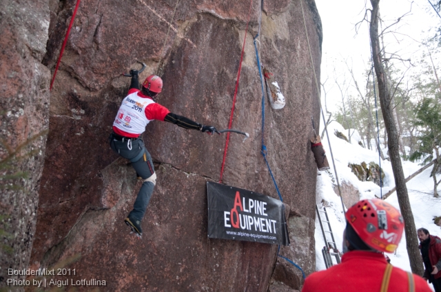 В ожидании итоговых результатов BoulderMixt 2011. Фотоальбом. (Ледолазание/drytoolling, соревнования, драйтулинг, lotfullina.ru)