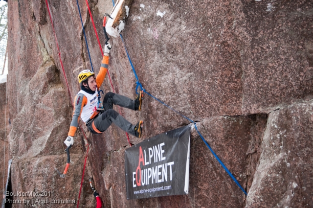В ожидании итоговых результатов BoulderMixt 2011. Фотоальбом. (Ледолазание/drytoolling, соревнования, драйтулинг, lotfullina.ru)
