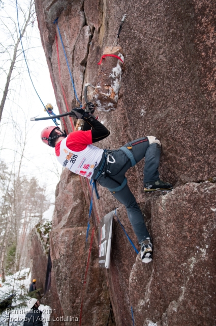 В ожидании итоговых результатов BoulderMixt 2011. Фотоальбом. (Ледолазание/drytoolling, соревнования, драйтулинг, lotfullina.ru)