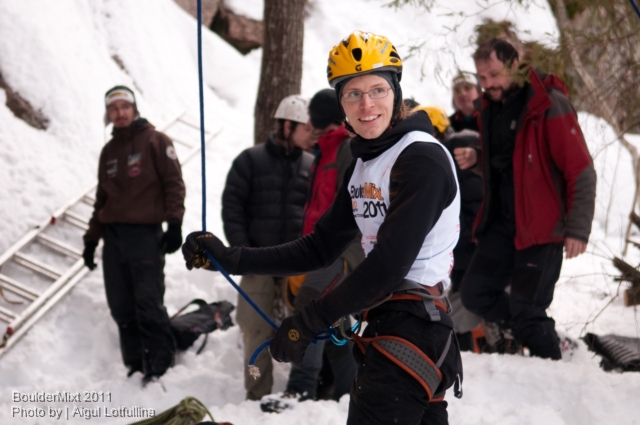 В ожидании итоговых результатов BoulderMixt 2011. Фотоальбом. (Ледолазание/drytoolling, соревнования, драйтулинг, lotfullina.ru)
