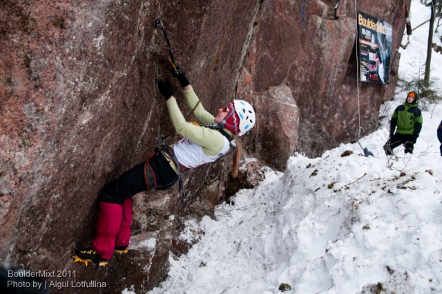В ожидании итоговых результатов BoulderMixt 2011. Фотоальбом. (Ледолазание/drytoolling, соревнования, драйтулинг, lotfullina.ru)