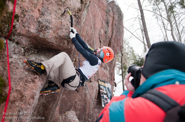 В ожидании итоговых результатов BoulderMixt 2011. Фотоальбом. (Ледолазание/drytoolling, соревнования, драйтулинг, lotfullina.ru)