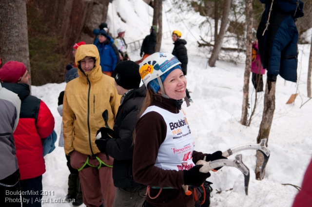 В ожидании итоговых результатов BoulderMixt 2011. Фотоальбом. (Ледолазание/drytoolling, соревнования, драйтулинг, lotfullina.ru)