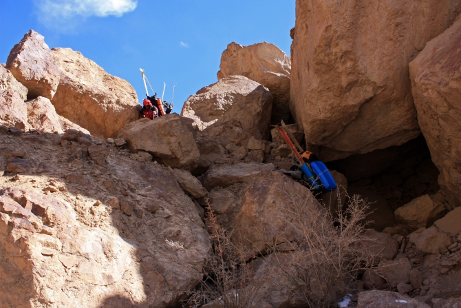 Зимний Памир. Фотоальбом. Часть 2. Долина Мургаба и Сарезское озеро (Путешествия, усойский завал, музкол, лыжный туризм, маи)