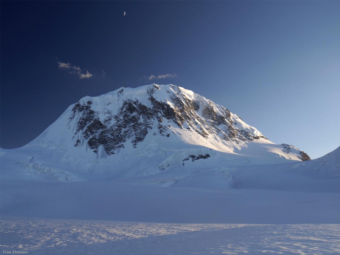 К истории пиков Фиккера (6725) и Сов. Космонавтов (6150). (Альпинизм, пик советских космонавтов, пик фиккера, шеститысячники памира)