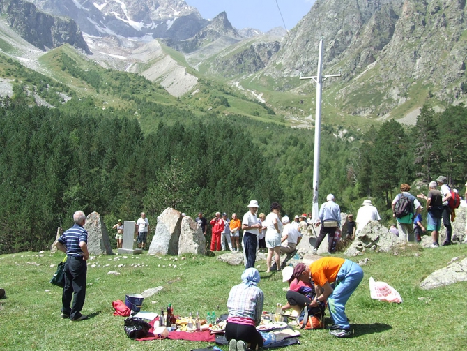 Альпбазе Уллутау в этом году 75 лет (Альпинизм, порохня, юбилей)