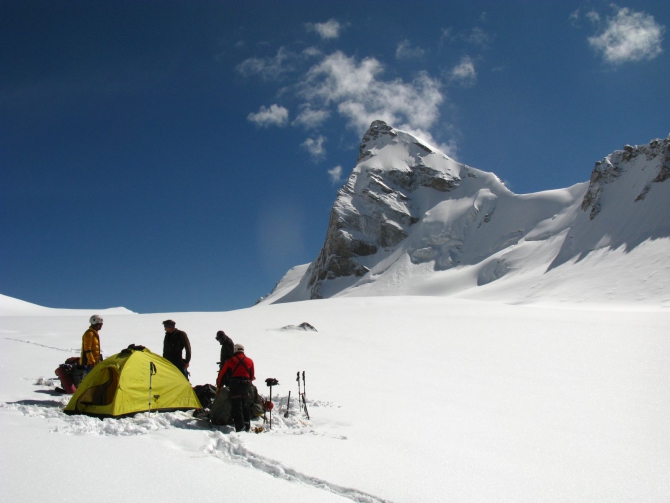 Краткий отчет о комплексной экспедиции МАИ на Китайский Памир летом 2011 г. (Альпинизм, долкун-музтаг, кокосель, комплексная экспедиция маи на китайский памир, кызылсель, музтаг-ата)