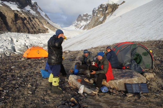 Краткий отчет о комплексной экспедиции МАИ на Китайский Памир летом 2011 г. (Альпинизм, долкун-музтаг, кокосель, комплексная экспедиция маи на китайский памир, кызылсель, музтаг-ата)