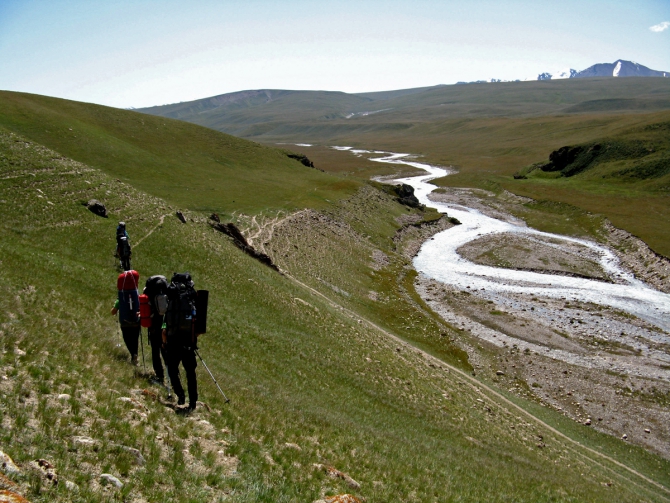 Полный фотоотчёт проекта Полёт над Тянь-Шанем. (Альпинизм, иныльчек, победа, турклуб маи, пик победы, центральный тянь-шань, озеро мерцбахера, сарыджас, пик пионер)