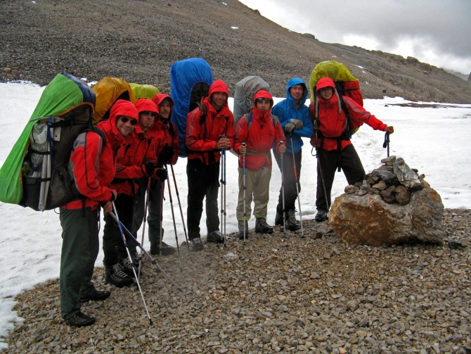 Полный фотоотчёт проекта Полёт над Тянь-Шанем. (Альпинизм, иныльчек, победа, турклуб маи, пик победы, центральный тянь-шань, озеро мерцбахера, сарыджас, пик пионер)