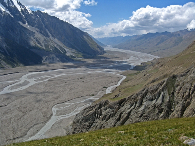 Полный фотоотчёт проекта Полёт над Тянь-Шанем. (Альпинизм, иныльчек, победа, турклуб маи, пик победы, центральный тянь-шань, озеро мерцбахера, сарыджас, пик пионер)