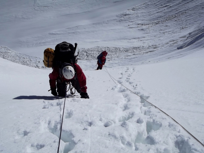 Полный фотоотчёт проекта Полёт над Тянь-Шанем. (Альпинизм, иныльчек, победа, турклуб маи, пик победы, центральный тянь-шань, озеро мерцбахера, сарыджас, пик пионер)