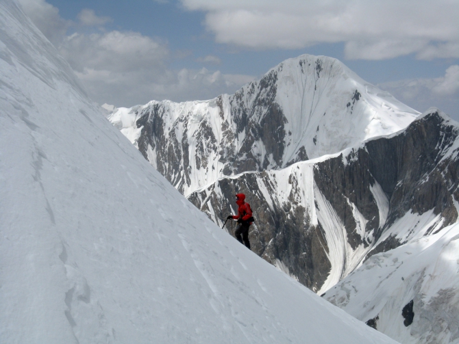 Полный фотоотчёт проекта Полёт над Тянь-Шанем. (Альпинизм, иныльчек, победа, турклуб маи, пик победы, центральный тянь-шань, озеро мерцбахера, сарыджас, пик пионер)