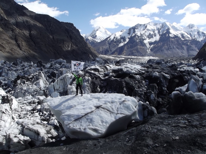 Полный фотоотчёт проекта Полёт над Тянь-Шанем. (Альпинизм, иныльчек, победа, турклуб маи, пик победы, центральный тянь-шань, озеро мерцбахера, сарыджас, пик пионер)
