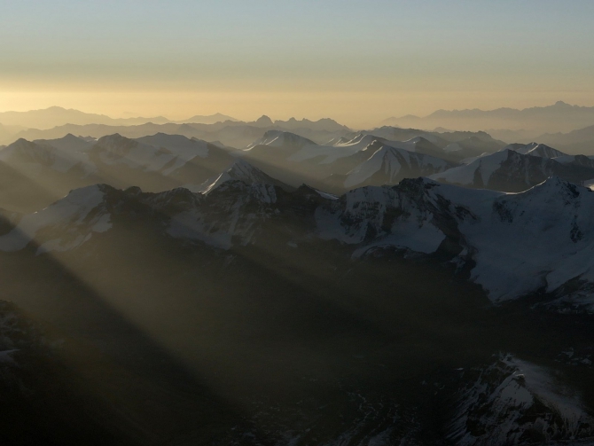 Тёмные картинки (Альпинизм, маи, музтаг-ата, китайский памир, комплексная экспедиция маи на китайский памир, коскулак, долкун-музтаг)