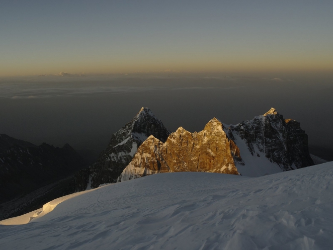 Тёмные картинки (Альпинизм, маи, музтаг-ата, китайский памир, комплексная экспедиция маи на китайский памир, коскулак, долкун-музтаг)