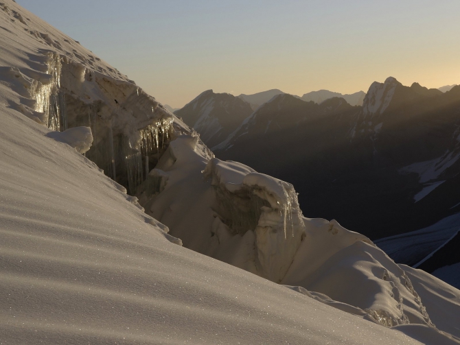 Тёмные картинки (Альпинизм, маи, музтаг-ата, китайский памир, комплексная экспедиция маи на китайский памир, коскулак, долкун-музтаг)
