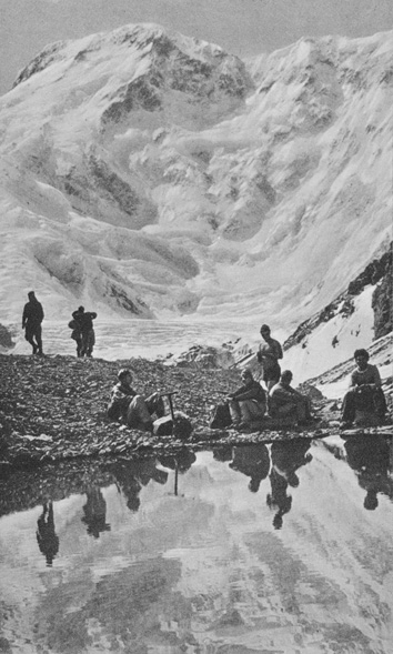 ЭКСПЕДИЦИЯ НА ПИК ПОБЕДЫ В ЛИЦАХ. ГОД 1956 . (Альпинизм)